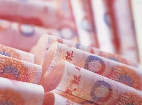 對(duì)增收潛力大、帶動(dòng)能力強(qiáng)的7大群體（技能人才、新型職業(yè)農(nóng)民、科研人員、小微企業(yè)創(chuàng)業(yè)者、企業(yè)經(jīng)營(yíng)管理人、基層干部隊(duì)伍、有勞動(dòng)能力困難群體）實(shí)施激勵(lì)計(jì)劃，推出差別化收入分配激勵(lì)政策，帶動(dòng)城鄉(xiāng)居民實(shí)現(xiàn)總體增收。