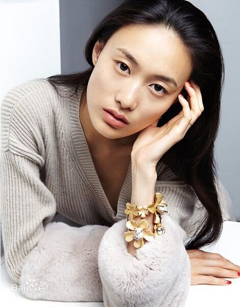 陳冠希女兒首曝光 陳冠希女友是誰(shuí)？秦舒培個(gè)人資料照片家庭背景