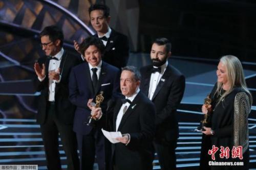 《尋夢(mèng)環(huán)游記》獲最佳動(dòng)畫長(zhǎng)片。主創(chuàng)說表示《尋夢(mèng)環(huán)游記》證明了藝術(shù)能跨越種族，傳播到全世界。