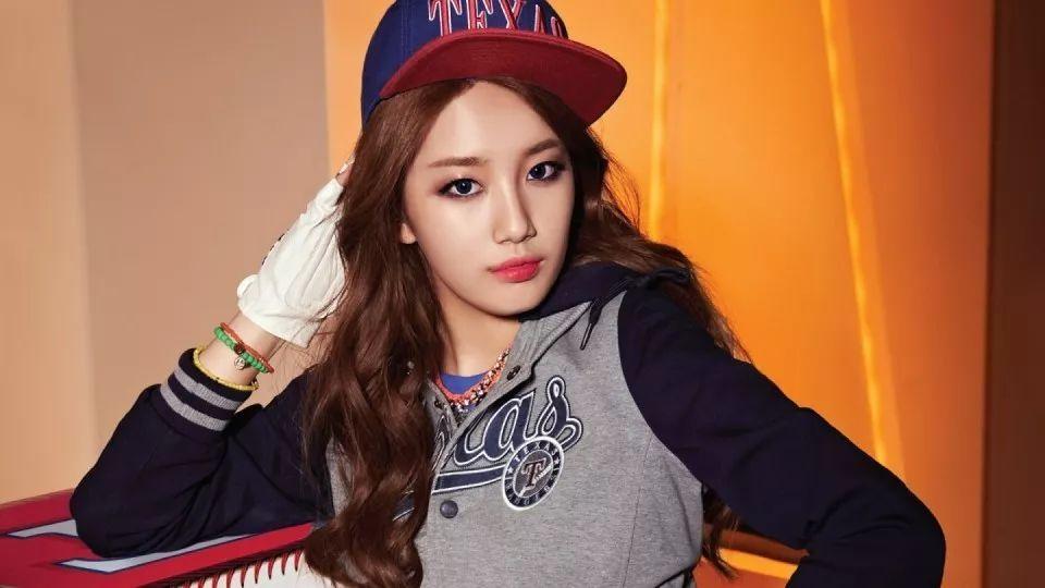 從李敏鎬到李棟旭，再次分手的“男神收割機”裴秀智被嘲太花心？