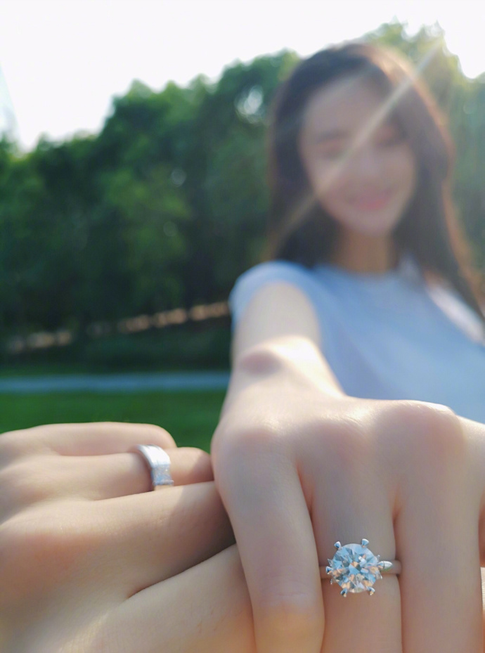 張馨予的婚紗成了淘寶爆款，知道價格后讓人大跌眼鏡！