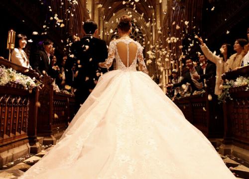 張馨予的婚紗成了淘寶爆款，知道價格后讓人大跌眼鏡！