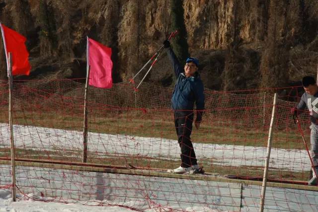 這幾個(gè)帥氣的姿勢，真的像專業(yè)級選手了呢