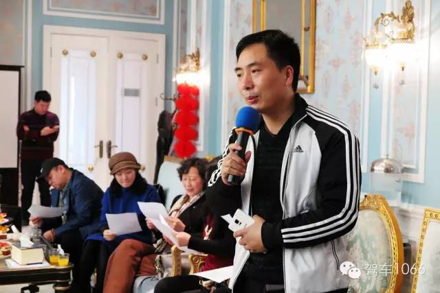 星星裝飾公司董事長、詩人 孔令偉