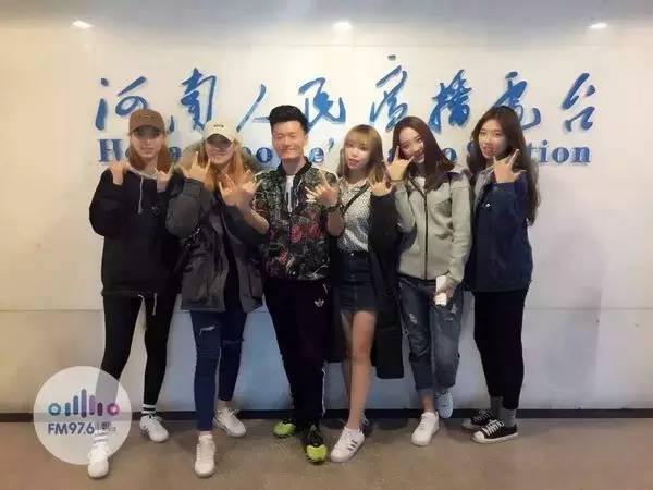 路飛終于體驗(yàn)了一回“他在叢中笑”的感覺！