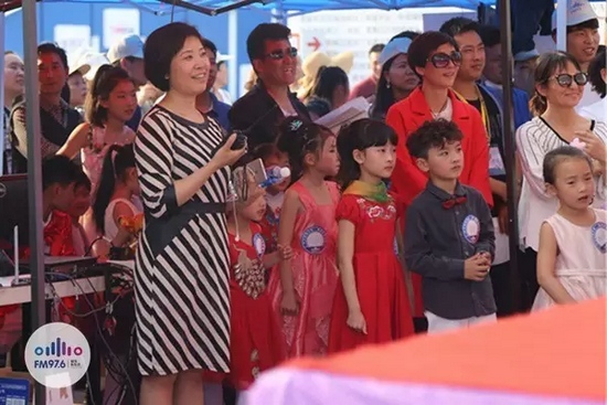 等等，這畫(huà)風(fēng)轉(zhuǎn)變太快我不明白了，看見(jiàn)啥了突然這么高興？