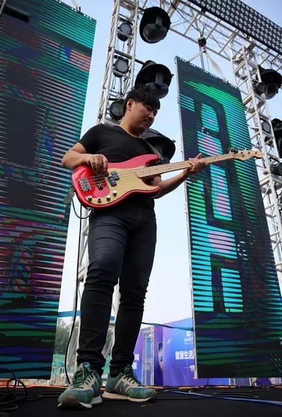 辛苦樂隊老師，你們跟我們一起，共同見證了時光音樂節(jié)是如何一步步成長至今的。