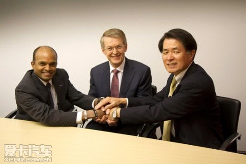 福特副總裁拉茲·奈爾、戴姆勒董事托馬斯·韋伯、日產(chǎn)副總裁山下光彥