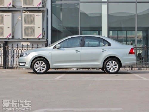 上海大眾斯柯達(dá)2013款Rapid 上海大眾斯柯達(dá)2013款Rapid