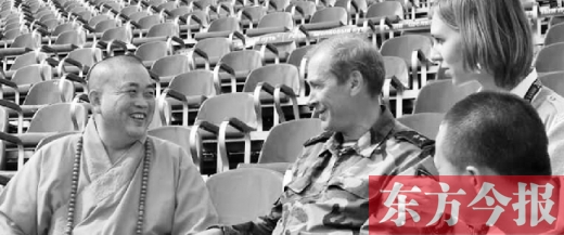 克里姆林宮警衛(wèi)司令謝爾蓋將軍會(huì)見釋永信，一同觀看排練