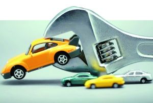 國慶節(jié)起，由國家質(zhì)檢總局發(fā)布的《家用汽車產(chǎn)品修理、更換、退貨責(zé)任規(guī)定》(簡稱汽車“三包”)將正式實(shí)施。不少業(yè)內(nèi)人士表示，汽車“三包”政策的落實(shí)，二手車市場或?qū)⒌靡浴跋磁啤薄? oldsrc=