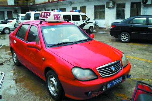 莉莉的家人說，這就是那輛涉事出租車 網(wǎng)絡(luò)截圖