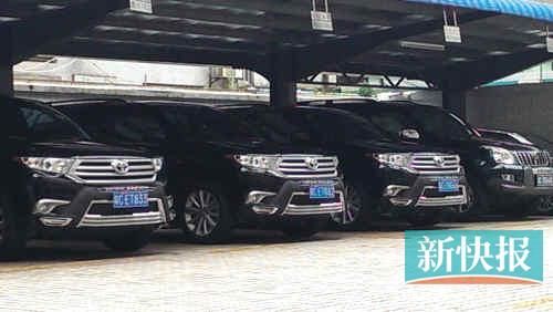 珠海煙草局停車場(chǎng)內(nèi)的三輛漢蘭達(dá)。