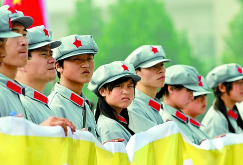 盧氏縣舉辦“喜迎十八大重走紅二十五軍長征路”啟動(dòng)儀式