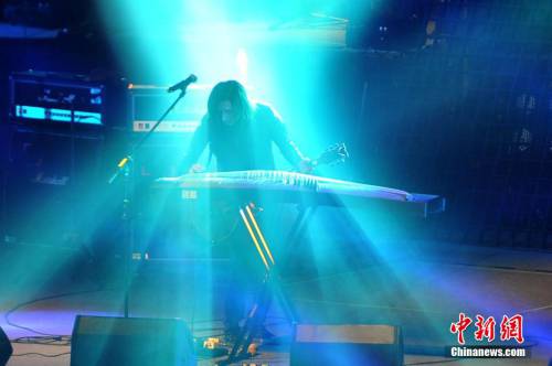 “搖滾女歌手”羅琦在京首開個(gè)唱