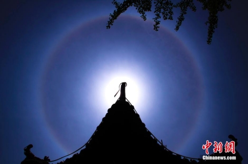 棗莊現(xiàn)日暈藍天美景 棗莊現(xiàn)日暈藍天美景