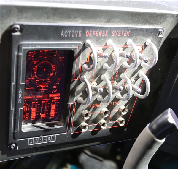 《蝙蝠俠大戰(zhàn)超人》新款戰(zhàn)車 《蝙蝠俠大戰(zhàn)超人》新款戰(zhàn)車