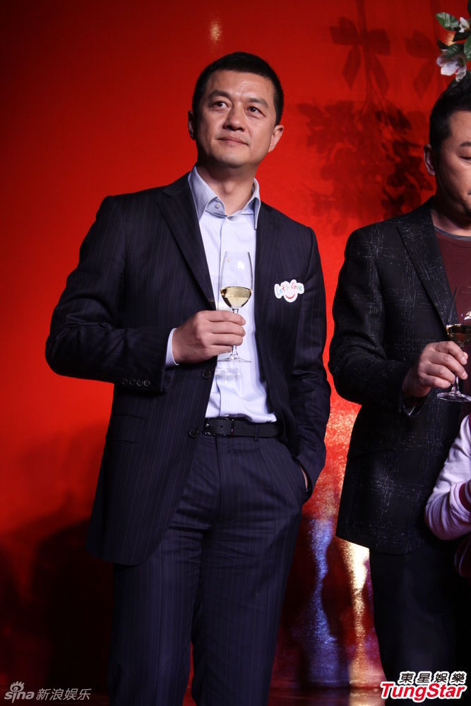 李亞鵬、郭濤父子相活動