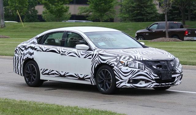 日產(chǎn)改款Altima諜照首曝 外觀將有所調(diào)整 日產(chǎn)改款Altima諜照首曝 外觀將有所調(diào)整