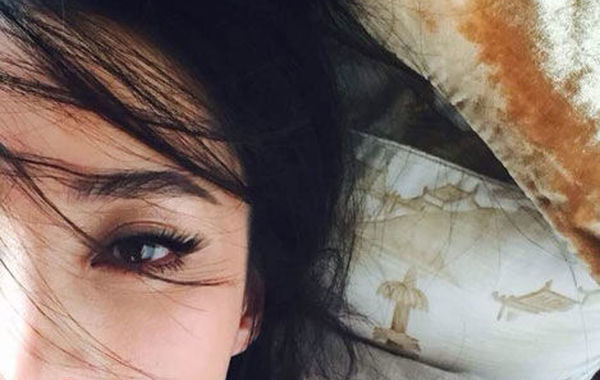 蔣勤勤吊帶美照。