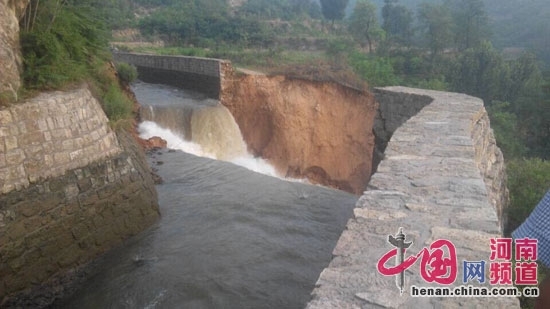 紅旗渠決口處 圖片來(lái)源:中國(guó)網(wǎng)河南頻道