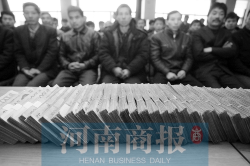 打擊拖欠農(nóng)民工工資，鄭州今年又出狠招（資料圖）河南商報(bào)記者 王春勝/攝