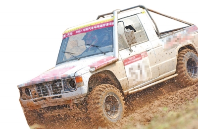 皮卡因既有轎車的舒適性，又有貨車的載貨能力，同時也具備較強的越野性能，深受廣大車友喜愛。