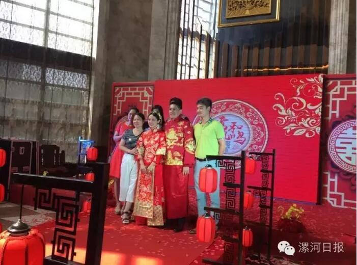 婚禮現(xiàn)場(chǎng)。