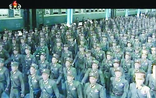 約2萬(wàn)名朝鮮朝鮮人民軍基層軍官近日陸續(xù)抵達(dá)平壤，準(zhǔn)備出席軍方大會(huì)。