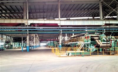 12月4日，三峽全通一個閑置的車間內(nèi)，落滿厚厚的塵土。