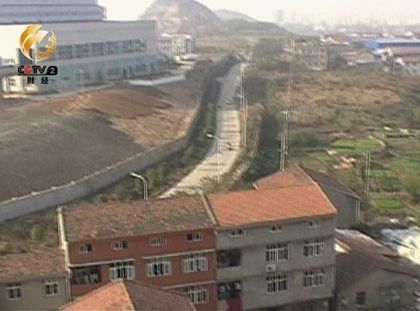 本應(yīng)沒有居民樓的區(qū)域，布滿密密麻麻的樓房