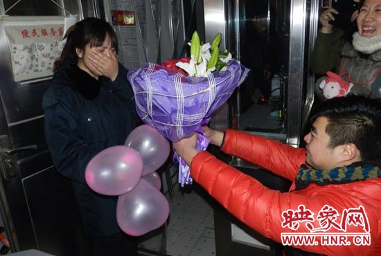 “嫁給我吧，我要愛(ài)你一生！”