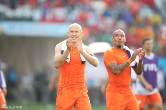 荷蘭隊(duì)以三戰(zhàn)全勝的成績(jī)晉級(jí)16強(qiáng) 荷蘭隊(duì)以三戰(zhàn)全勝的成績(jī)晉級(jí)16強(qiáng)