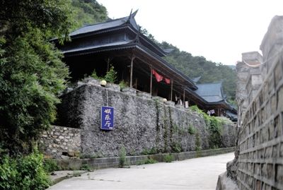 一處仿古“娛樂廳”位于山莊深處。