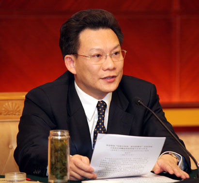 內(nèi)蒙古自治區(qū)黨委常委、自治區(qū)政府副主席潘逸陽