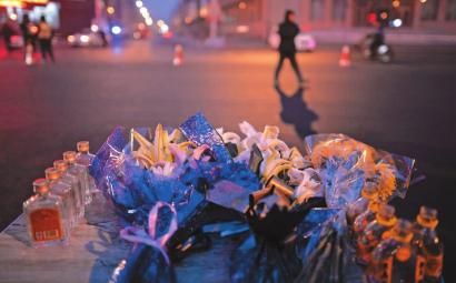 五名犧牲消防戰(zhàn)士被授予烈士稱號(hào) 五名犧牲消防戰(zhàn)士被授予烈士稱號(hào)