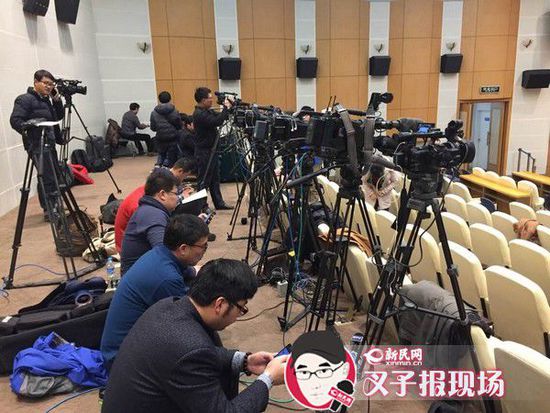 圖說：大量媒體聚焦在發(fā)布會現(xiàn)場。新民晚報(bào)新民網(wǎng)