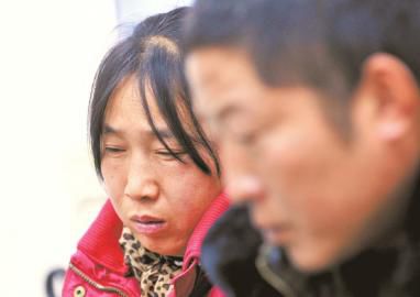 找不到女兒，小王的父母傷心難過。