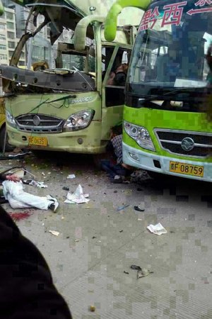 爆炸現(xiàn)場。圖片來自網(wǎng)絡(luò)