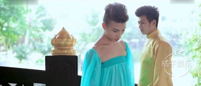 因?yàn)樽约旱哪腥瞬粻?zhēng)氣，分手了...