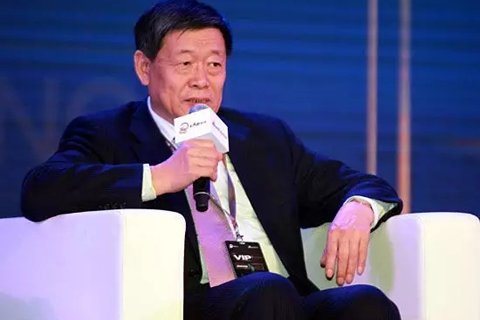 在2015(第八屆)金麒麟論壇上，山東魏橋創(chuàng)業(yè)集團(tuán)董事長張士平表示，要想企業(yè)搞得好，必須讓員工過得好，我們企業(yè)負(fù)責(zé)為員工蓋房子，保證每個(gè)員工有一套房子，從90平方到160平方不等，這就解決了把農(nóng)村勞動(dòng)力轉(zhuǎn)移到城市的問題，也解決了我們的職工家屬的問題，叫職工真正以企業(yè)為家。