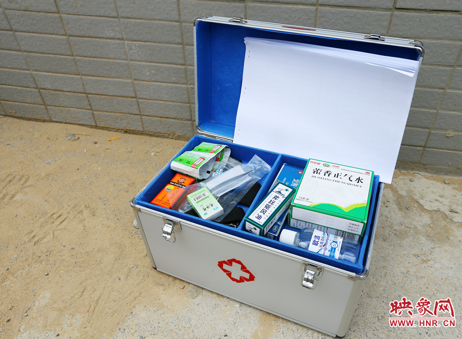 高溫天氣下，防暑藥品是必須準(zhǔn)備的