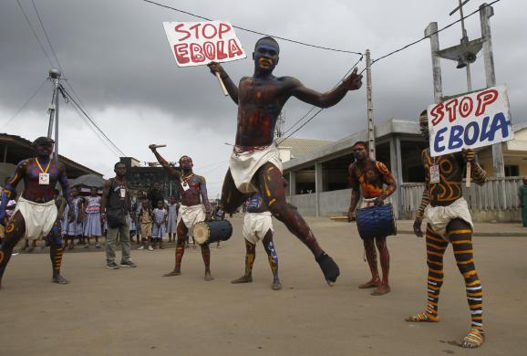 科特迪瓦演員表演宣傳對抗埃博拉疫情