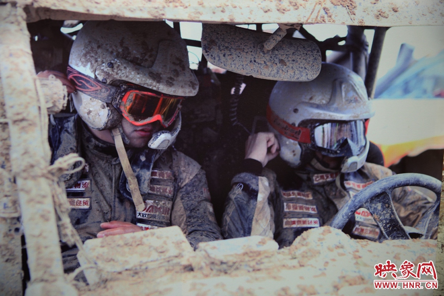 賽車的世界、更是男人的世界。圖為部分參展攝影作品。