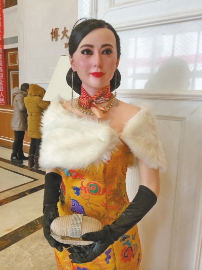 若不是這身似是而非的衣服，你能認(rèn)出這是范冰冰嗎？