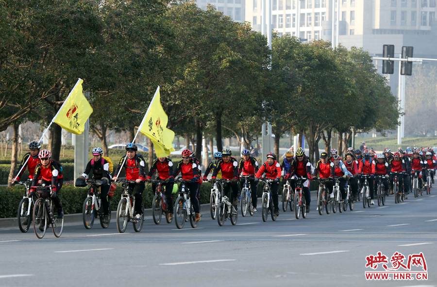 獻(xiàn)愛心、騎行天下，映象網(wǎng)騎行車友樂翻天