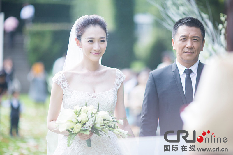 李小冉比利時辦婚禮 朱丹、鐘欣潼、應(yīng)采兒做伴娘