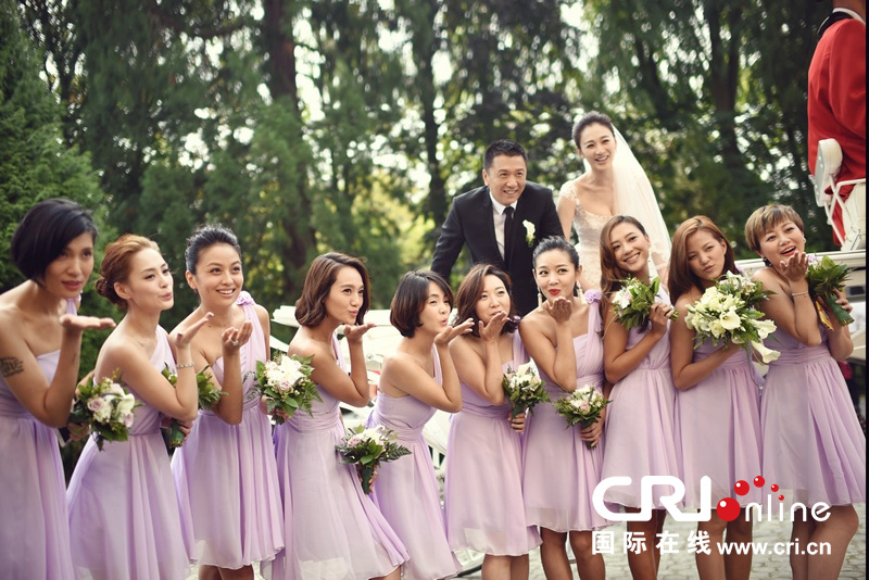 李小冉比利時辦婚禮 朱丹、鐘欣潼、應(yīng)采兒做伴娘