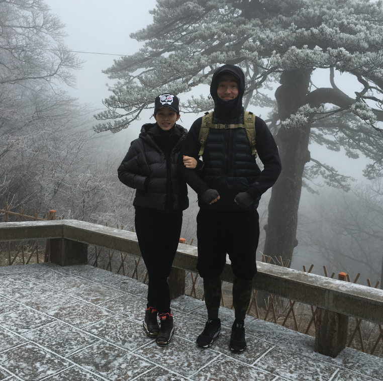 劉翔公布新戀情后首度公開(kāi)與女友的合影