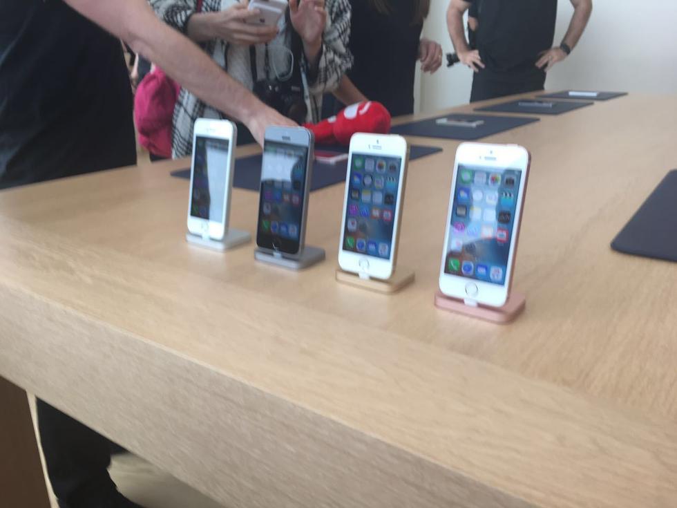 蘋(píng)果iPhone SE真機(jī)照：售價(jià)3288元起 中國(guó)首發(fā)